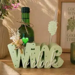 Dekorativer Flaschenhalter „Wine o‘clock“