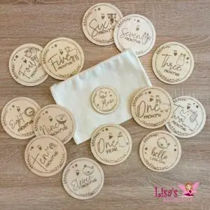Baby Meilensteinkarten aus Holz – personalisiert